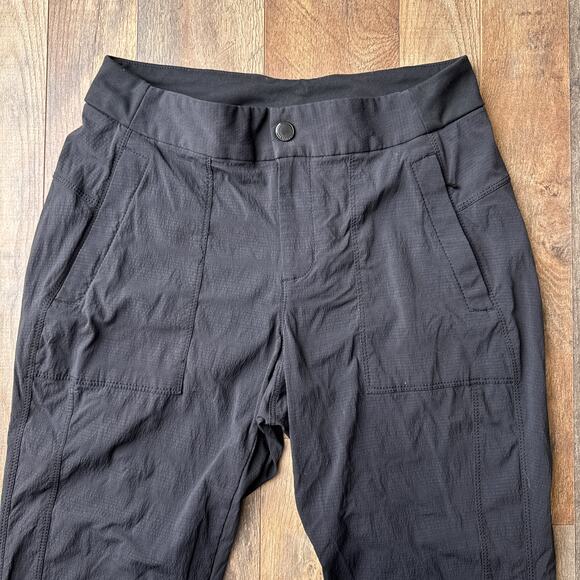 Athleta Trekkie Crop‎ Pants Women's Size 6 Black Athletic Training Fitness 6185 - Picture 4 of 9